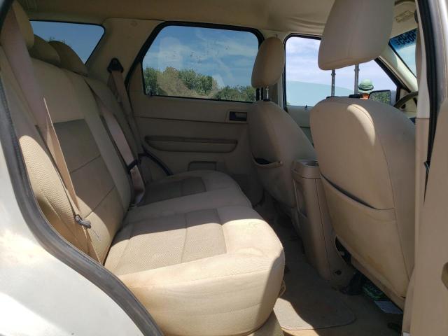1FMCU03Z88KC41375 - 2008 FORD ESCAPE XLT BEIGE photo 11