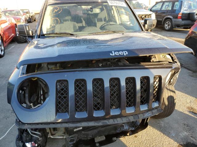 1C4NJRFB4ED716948 - 2014 JEEP PATRIOT LATITUDE GRAY photo 5