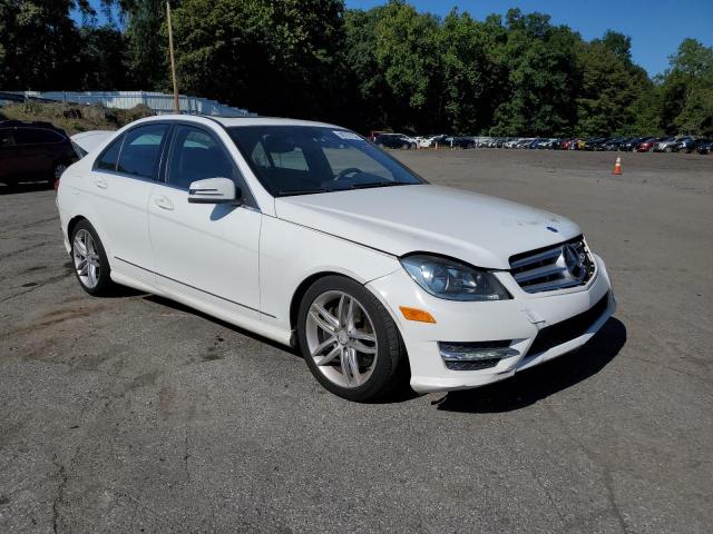 WDDGF8AB4DR245158 - 2013 MERCEDES-BENZ C300 300 4MATIC WHITE photo 4