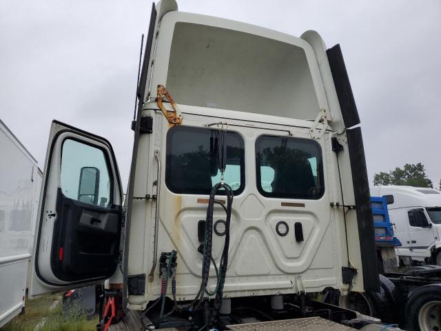 1FUJHTDV9LLLC7802 - 2020 FREIGHTLINER CASCADIA 1 WHITE photo 9