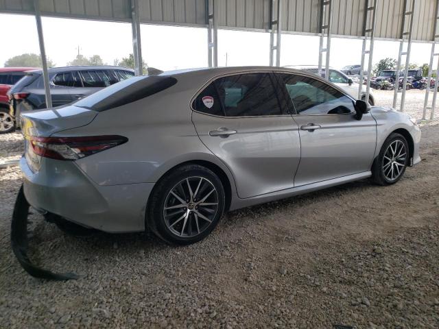 4T1F31AK1NU572777 - 2022 TOYOTA CAMRY XLE Plata foto 3