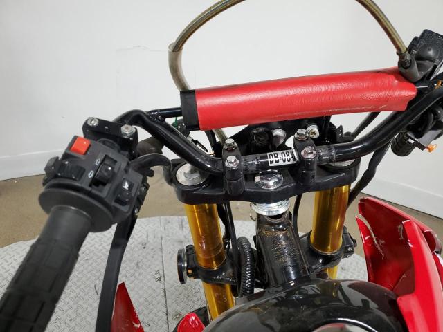 LHJPCNBF0KB501188 - 2019 OTHR MOTORCYCLE RED photo 8