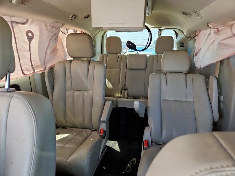 2C4RC1BG9GR282461 - 2016 CHRYSLER TOWN & COU TOURING BURGUNDY photo 10