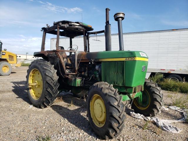 4430H038694R - 1977 JOHN TRACTOR GREEN photo 1