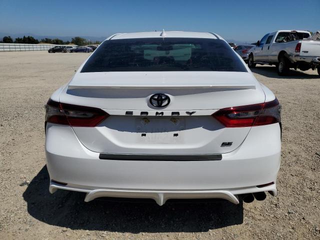 4T1T11AK6RU863760 - 2024 TOYOTA CAMRY SE NIGHT SHADE WHITE photo 6