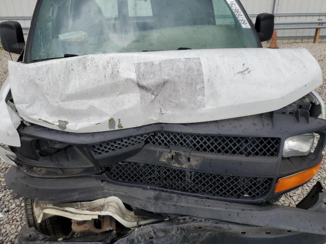 1GCWGFBA3D1100818 - 2013 CHEVROLET EXPRESS G2500 白色 照片 12