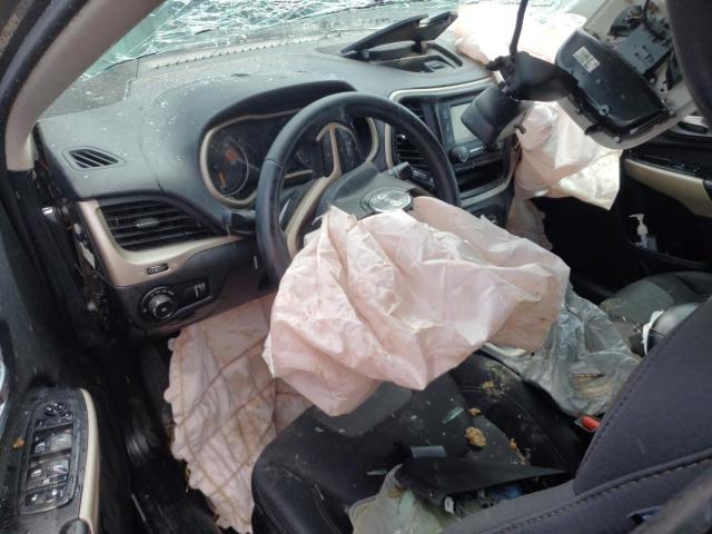 1C4PJLCB3JD545131 - 2018 JEEP CHEROKEE LATITUDE أسود صورة 8