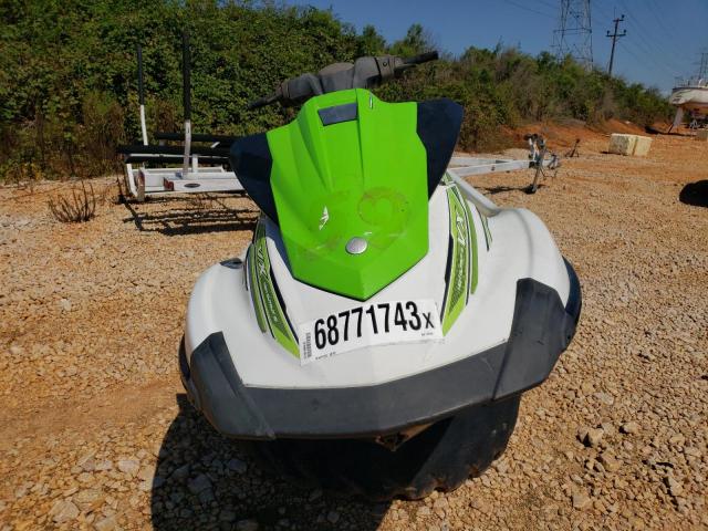 YAMA3157C818 - 2018 YAMAHA WAVERUNNER WHITE photo 9