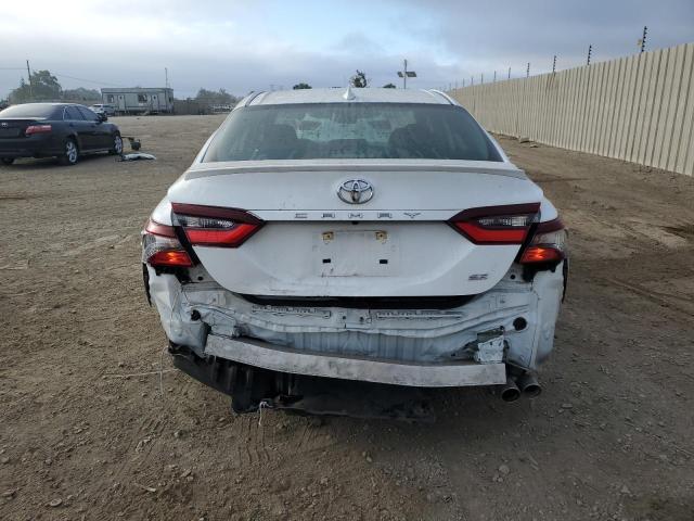 4T1G11AK5RU188873 - 2024 TOYOTA CAMRY SE NIGHT SHADE WHITE photo 6