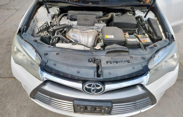 4T1BF1FK2HU424625 - 2017 TOYOTA CAMRY LE WHITE photo 11