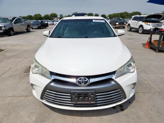 4T1BF1FK2HU424625 - 2017 TOYOTA CAMRY LE WHITE photo 5