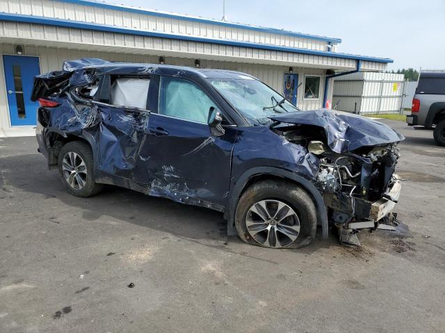 5TDGZRBH8LS035561 - 2020 TOYOTA HIGHLANDER XLE BLUE photo 4