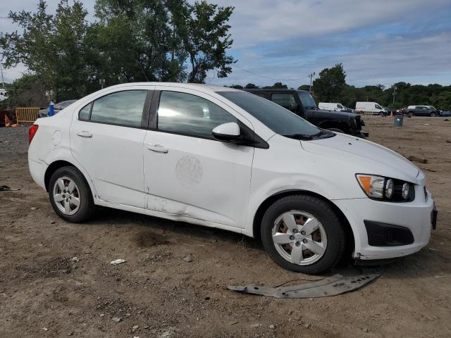 1G1JA5SG6F4116077 - 2015 CHEVROLET SONIC LS WHITE photo 4