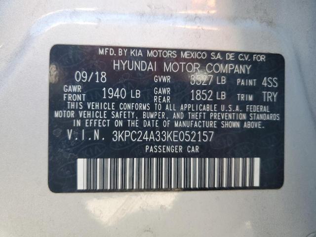 3KPC24A33KE052157 - 2019 HYUNDAI ACCENT SE Argent photo 12