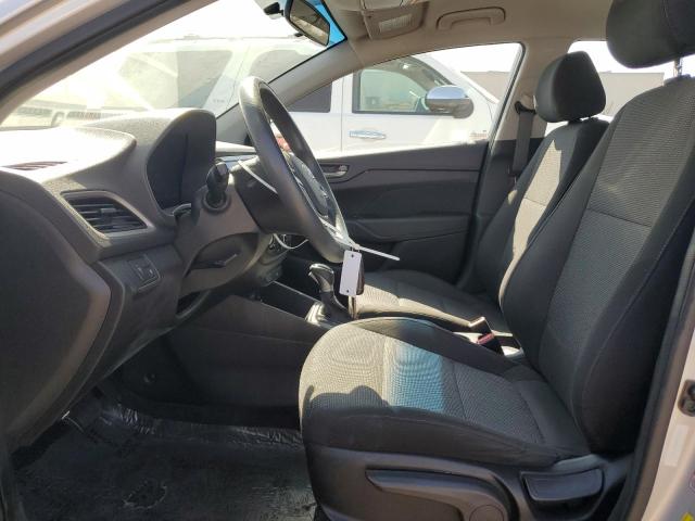 3KPC24A33KE052157 - 2019 HYUNDAI ACCENT SE Argent photo 7