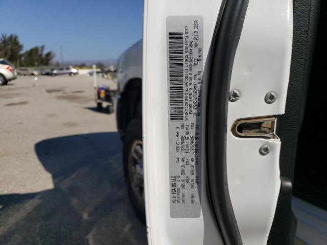 3C6UR5HJ7JG390147 - 2018 RAM 2500 ST Белый фото 12