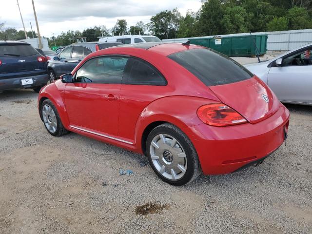 3VWJP7AT7DM645990 - 2013 VOLKSWAGEN BEETLE RED photo 2