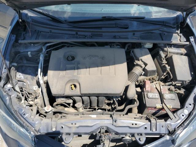 5YFBURHE2JP738794 - 2018 TOYOTA COROLLA L GRAY photo 11