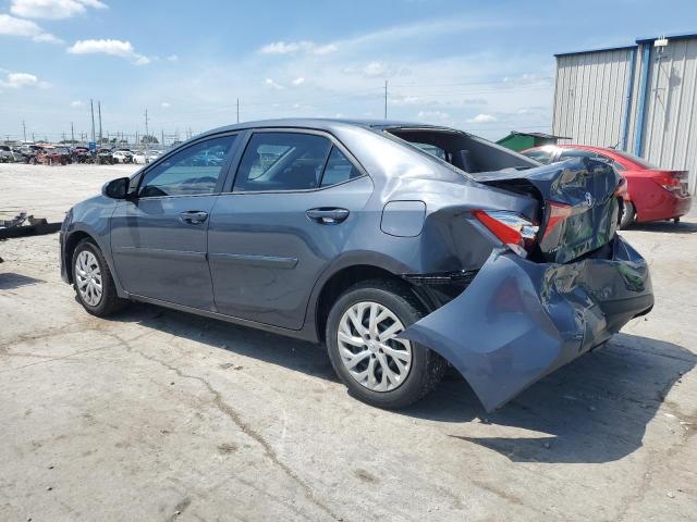 5YFBURHE2JP738794 - 2018 TOYOTA COROLLA L GRAY photo 2
