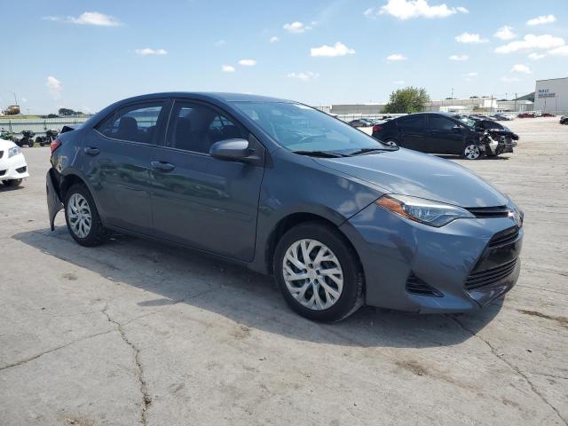 5YFBURHE2JP738794 - 2018 TOYOTA COROLLA L GRAY photo 4