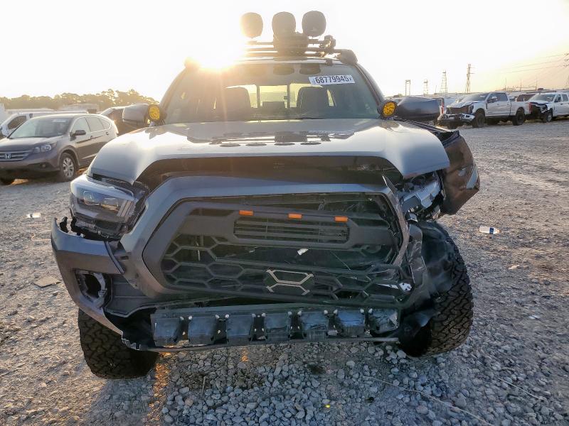 3TYCZ5AN4PT109373 - 2023 TOYOTA TACOMA DOUBLE CAB CHARCOAL photo 5