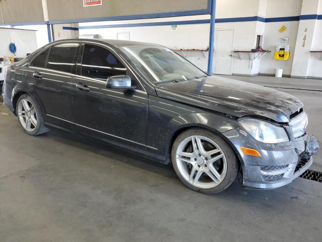 WDDGF8AB8DR258365 - 2013 MERCEDES-BENZ C 300 4MATIC BLACK photo 4