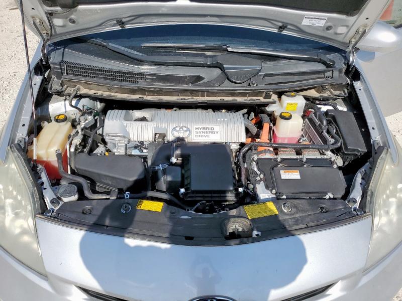 JTDKN3DU7D5557540 - 2013 TOYOTA PRIUS SILVER photo 11