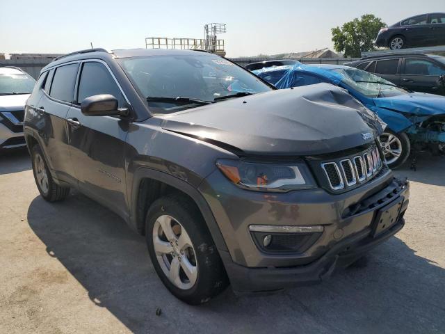 3C4NJDBB5JT392437 - 2018 JEEP COMPASS LATITUDE Մոխրագույն լուսանկար 4