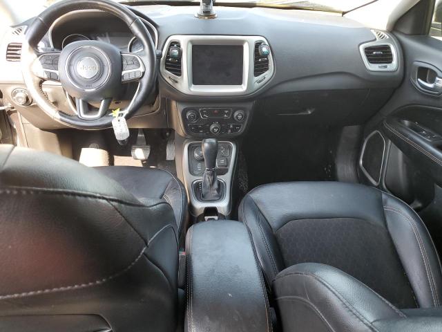 3C4NJDBB5JT392437 - 2018 JEEP COMPASS LATITUDE Մոխրագույն լուսանկար 8