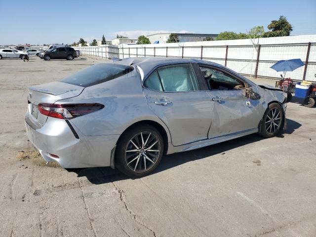 4T1S31AK7PU058207 - 2023 TOYOTA CAMRY SE NIGHT SHADE SILVER photo 3