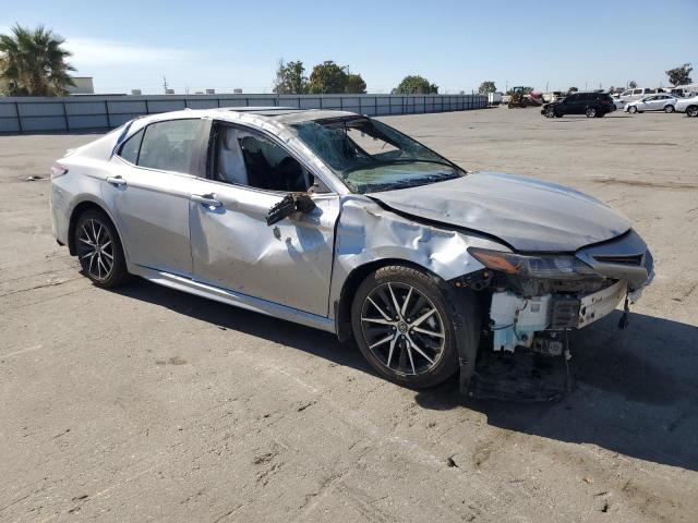 4T1S31AK7PU058207 - 2023 TOYOTA CAMRY SE NIGHT SHADE SILVER photo 4