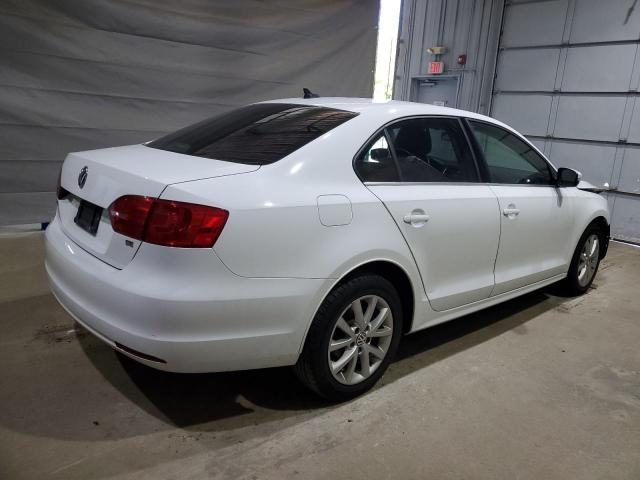 3VWD17AJ1EM412900 - 2014 VOLKSWAGEN JETTA SE WHITE photo 3