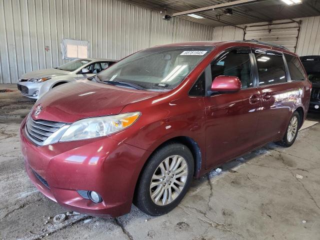 2013 TOYOTA SIENNA XLE, 