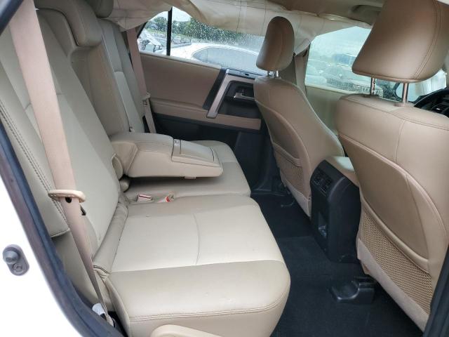 JTEFU5JR1P5283915 - 2023 TOYOTA 4RUNNER SR5 WHITE photo 11