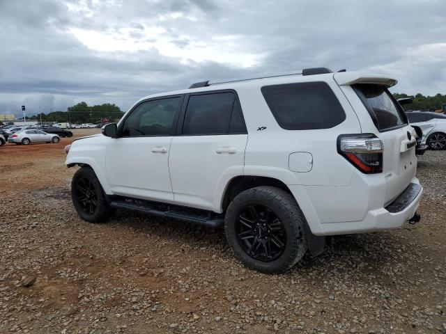 JTEFU5JR1P5283915 - 2023 TOYOTA 4RUNNER SR5 WHITE photo 2