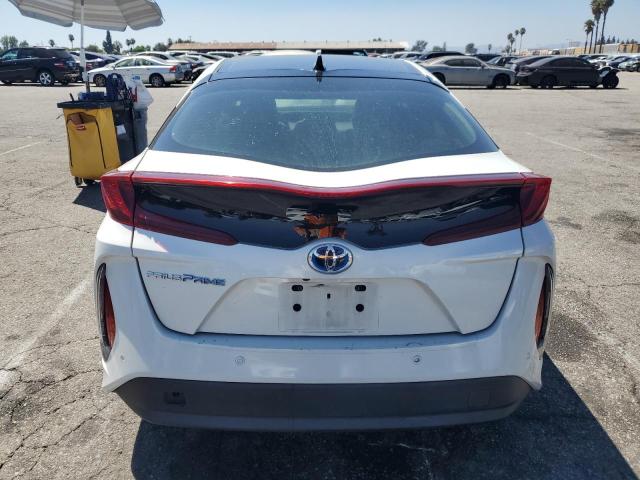 JTDKARFP4K3118388 - 2019 TOYOTA PRIUS PRIM WHITE photo 6