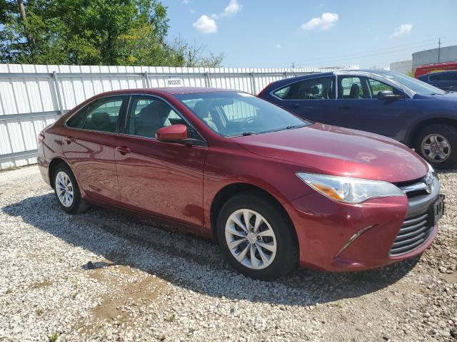 4T1BF1FKXHU790364 - 2017 TOYOTA CAMRY LE 栗色 照片 4