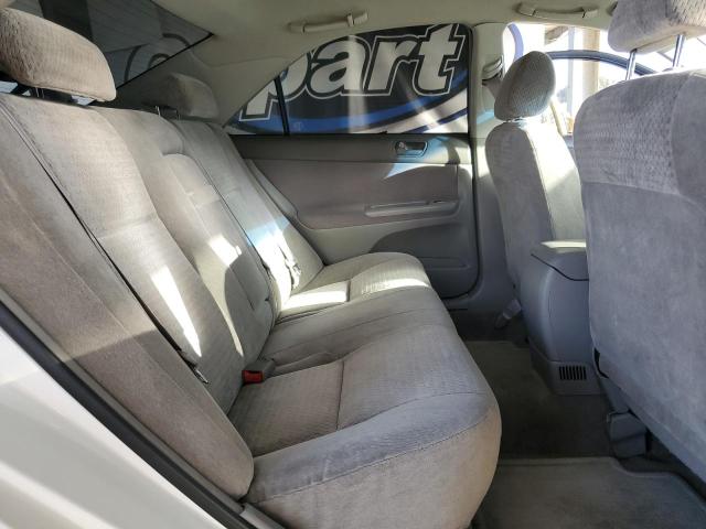 JTDBE32K420024329 - 2002 TOYOTA CAMRY LE WHITE photo 10