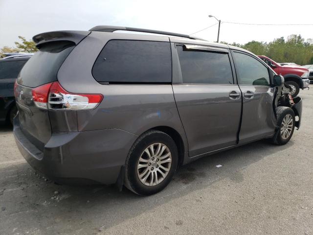 5TDYK3DC5DS388445 - 2013 TOYOTA SIENNA XLE GRAY photo 3