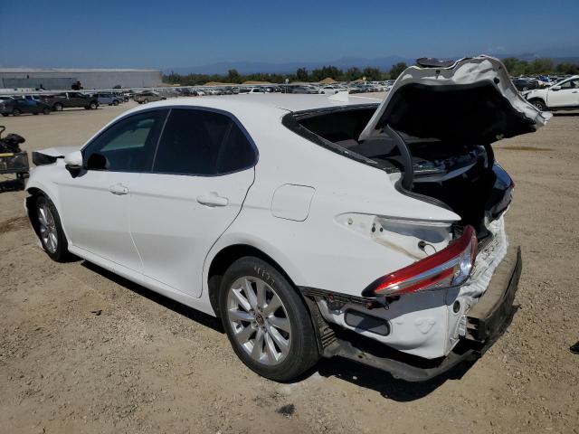 4T1C11AK4LU361739 - 2020 TOYOTA CAMRY LE WHITE photo 2