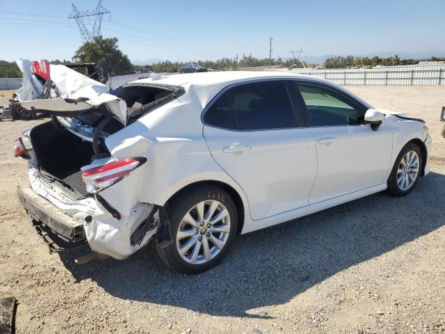 4T1C11AK4LU361739 - 2020 TOYOTA CAMRY LE WHITE photo 3