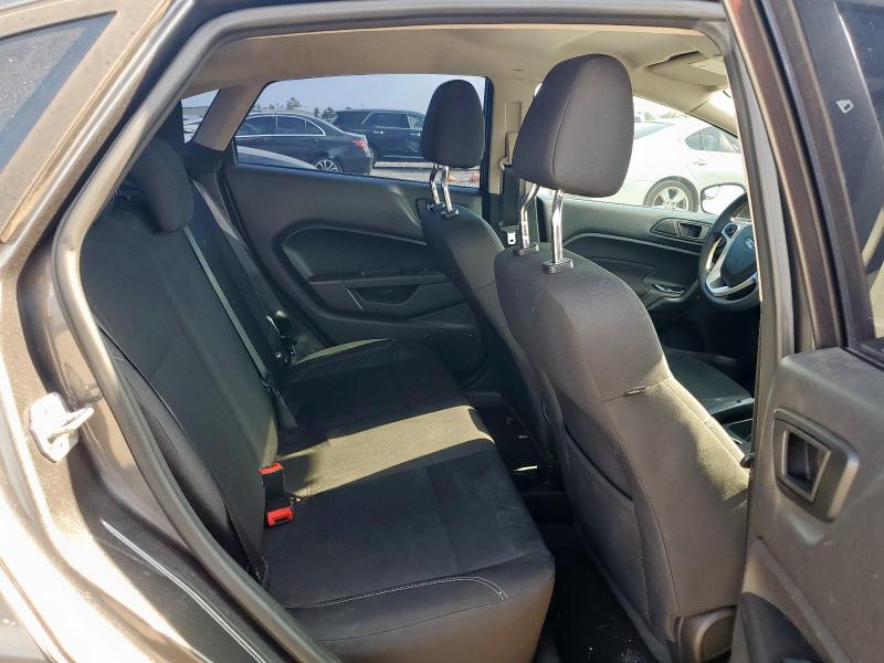 3FADP4BJ9JM143012 - 2018 FORD FIESTA SE GRAY photo 10