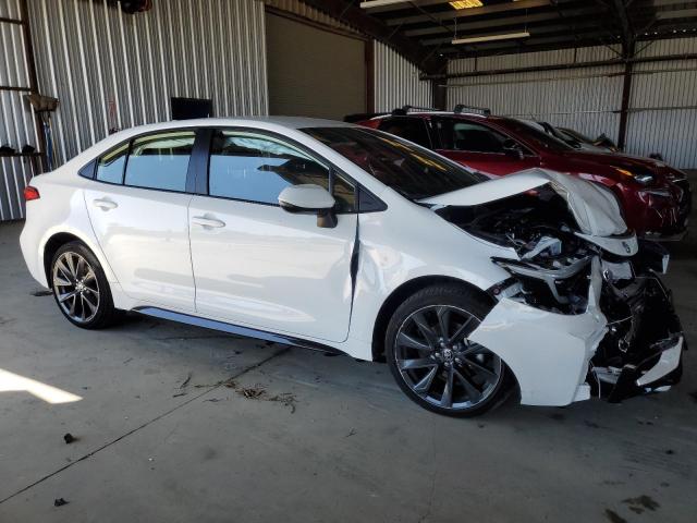 JTDBCMFE4R3046193 - 2024 TOYOTA COROLLA LE Weiß Foto 4