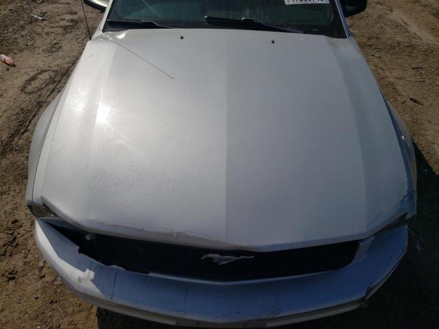 1ZVFT80N755153168 - 2005 FORD MUSTANG SILVER photo 11