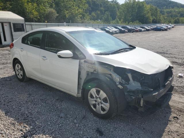 KNAFK4A61G5445081 - 2016 KIA FORTE LX WHITE photo 4