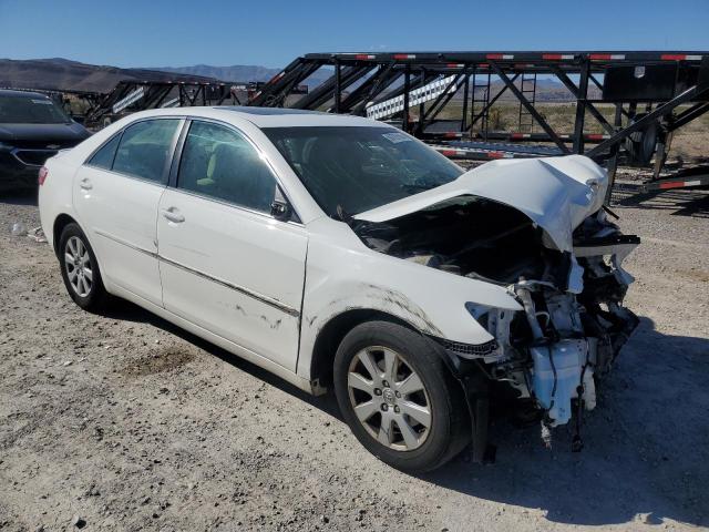 JTNBE46K873045797 - 2007 TOYOTA CAMRY CE WHITE photo 4