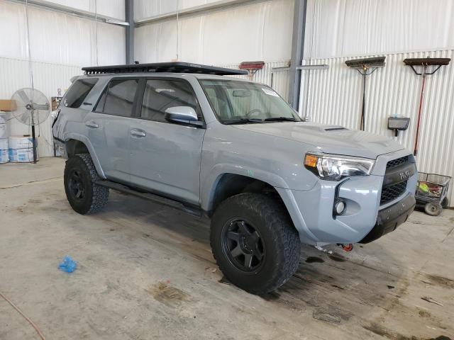 JTEBU5JR1H5445624 - 2017 TOYOTA 4RUNNER SR5/SR5 PREMIUM Gümüş foto 4