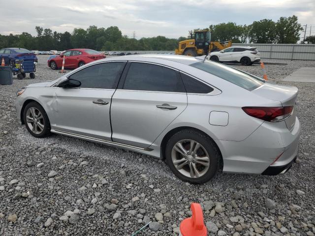 5NPE34AF3JH602600 - 2018 HYUNDAI SONATA SPORT Argent photo 2