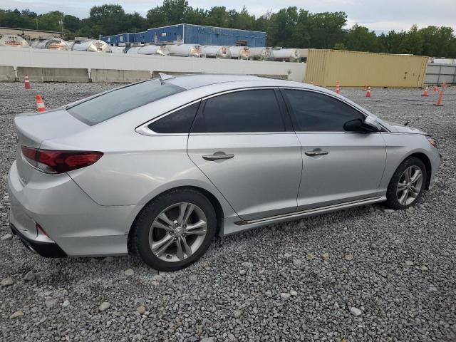 5NPE34AF3JH602600 - 2018 HYUNDAI SONATA SPORT Argent photo 3