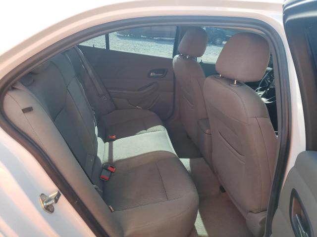 1G11B5SA8GF125099 - 2016 CHEVROLET MALIBU LIM LS WHITE photo 10